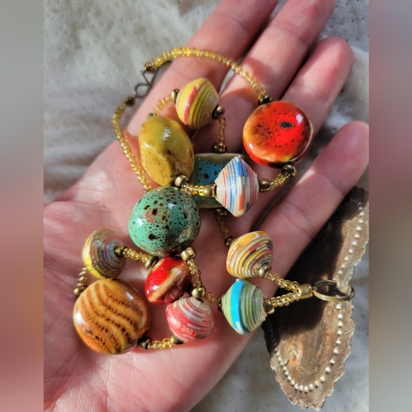 ✨️HP✨️NWOT Pretty Boho Artisan Colorful Multi Bead Metal Heart Necklace - Picture 5 of 8